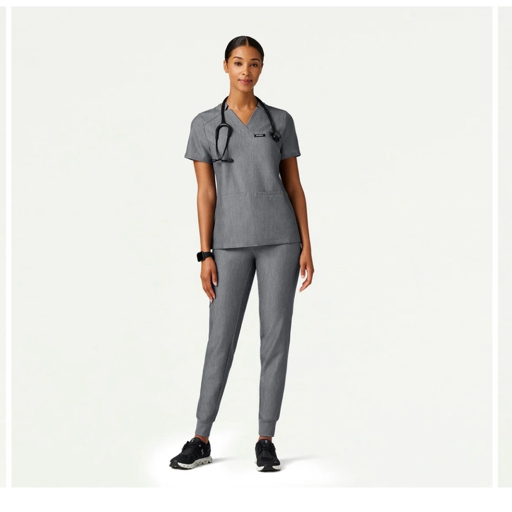 Jaanuu Women's grey jogger scrub set